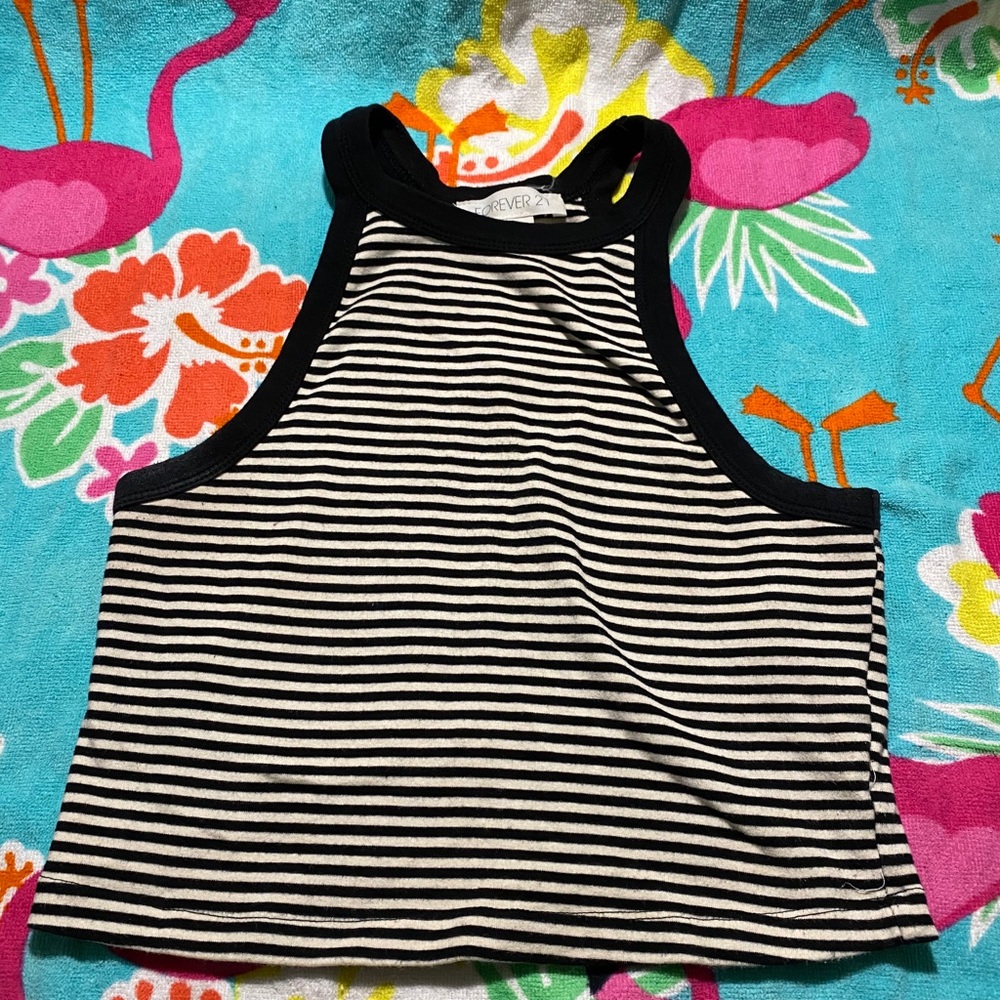Forever 21 Black & White Shirt !!